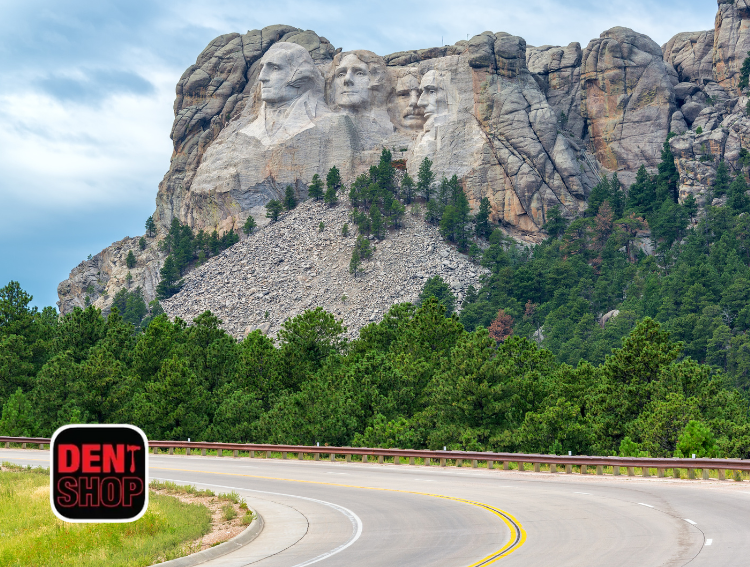 road next to mount rushmore